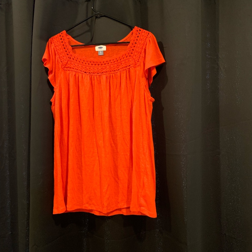 Women’s T-shirt size XL. Old navy